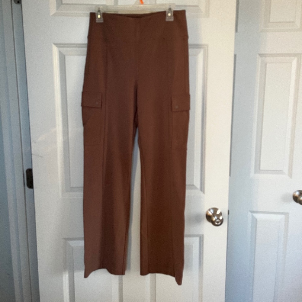 Athleta Delancey cargo pants M